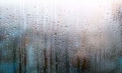 Algarve Winter: Humidity & Mould Hacks That Actually Work (and When to Get Help)